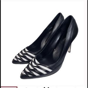 White House black market pump heels Sz 6.5 M